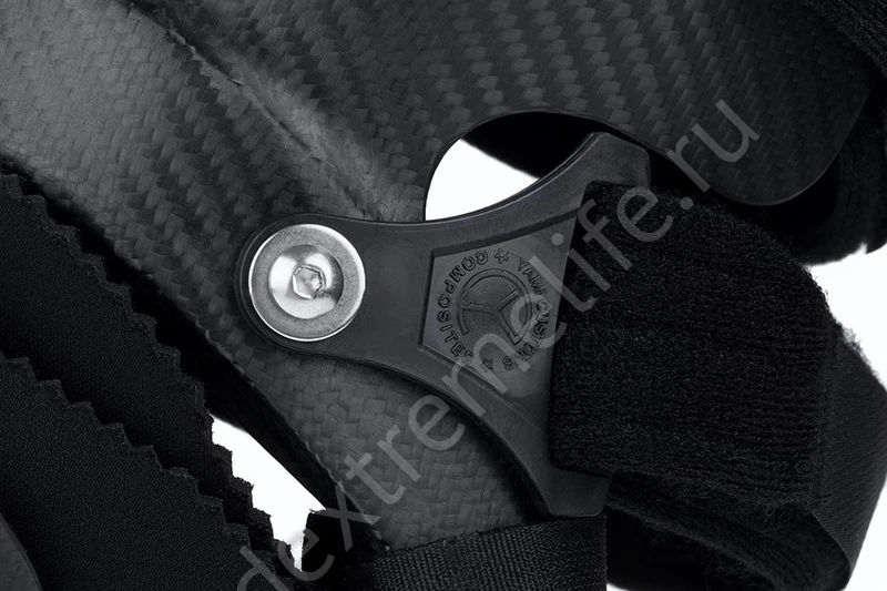 YAMI CUSTOMS Брейсы Детские Коленные Карбоновые С Шарнирами Из Титана YAMI CUSTOMS Брейсы Детские Коленные Карбоновые С Шарнирами Из Титана